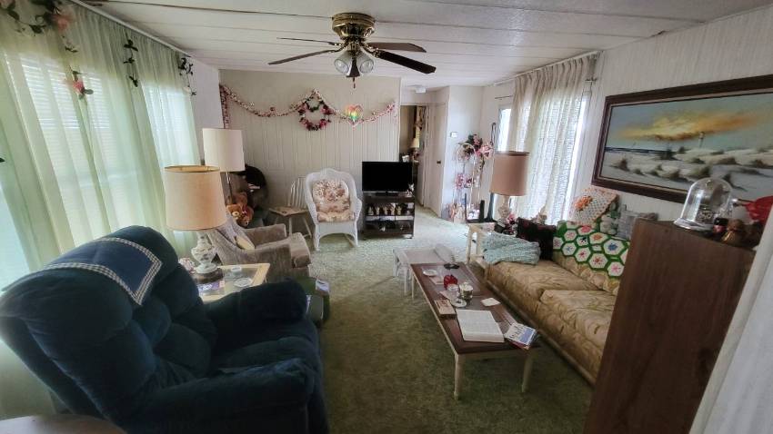 47 Rainbow Lane East a Dundee, FL Mobile or Manufactured Home for Sale
